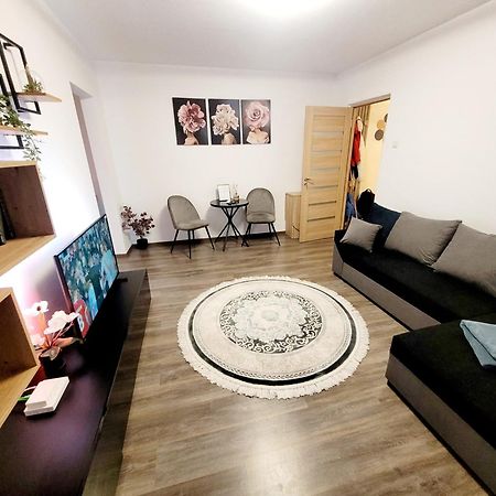 Christal Apartment Bacau Luaran gambar