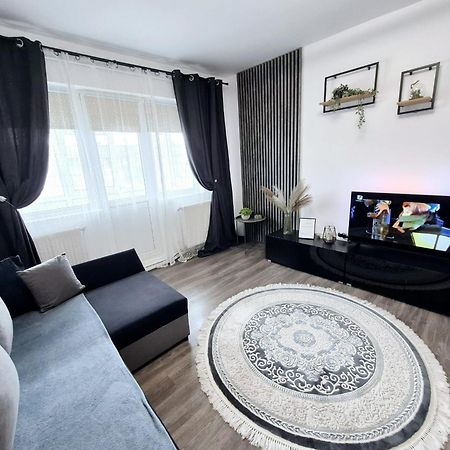 Christal Apartment Bacau Luaran gambar