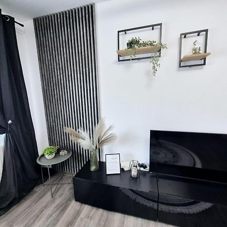 Christal Apartment Bacau Luaran gambar