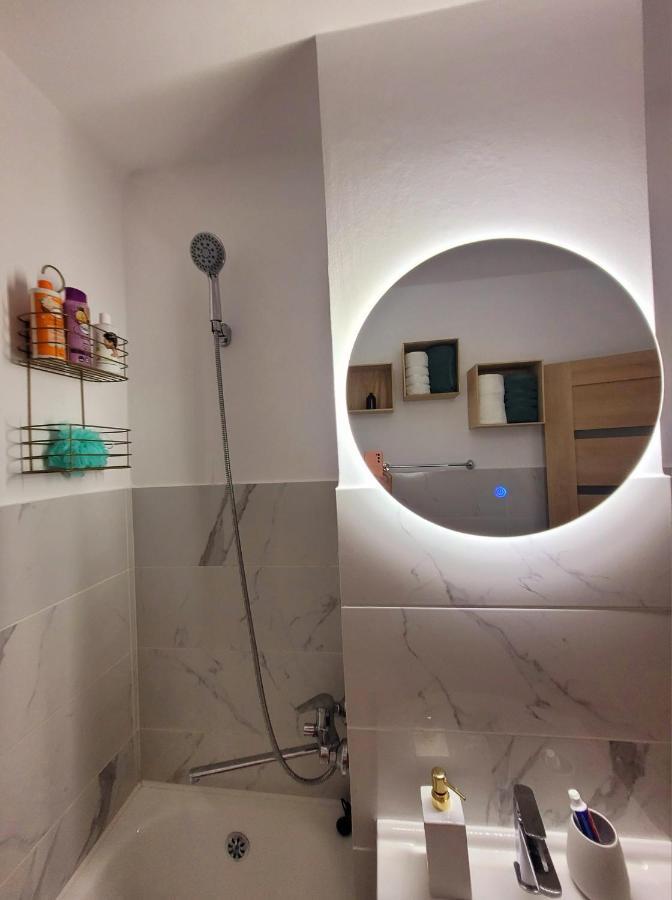 Christal Apartment Bacau Luaran gambar